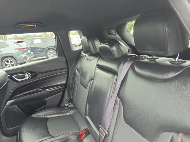 2025 Jeep Compass Trailhawk photo 16