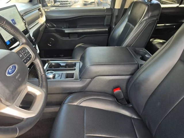 2023 Ford Expedition Max XLT photo 18
