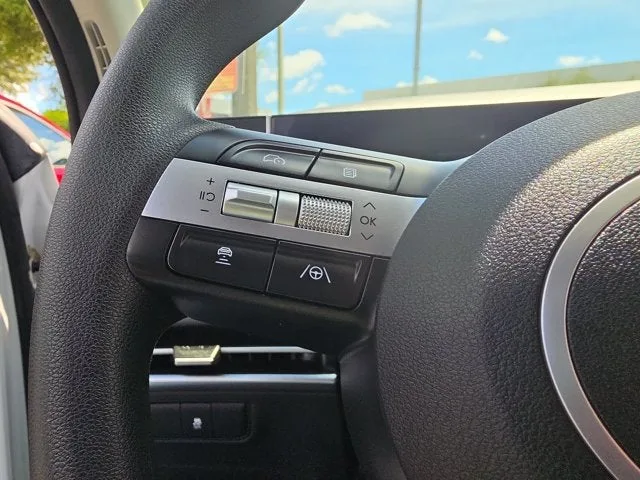 2026 Hyundai Tucson SE photo 18