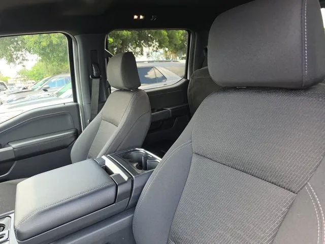 2025 Ford F-150 XLT photo 16