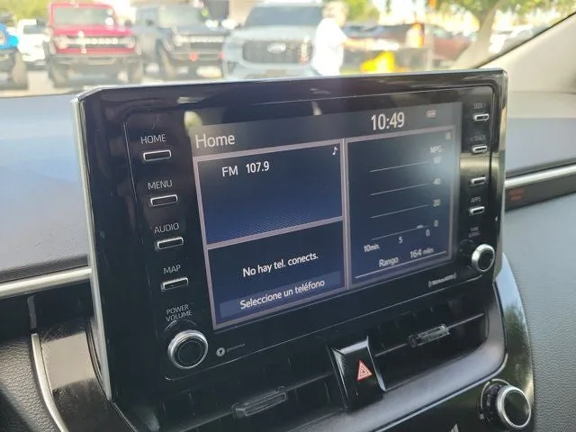2021 Toyota Corolla LE photo 18