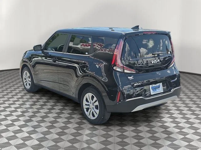 2024 Kia Soul LX photo 4