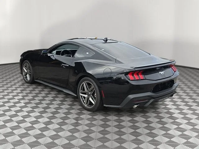 2025 Ford Mustang EcoBoost Premium photo 4