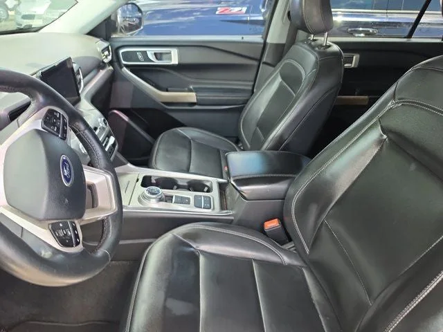 2022 Ford Explorer XLT photo 18