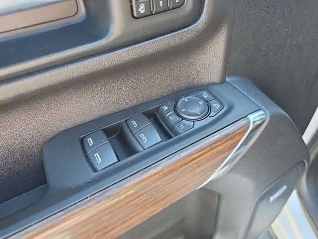 2021 Chevrolet Silverado 2500HD High Country photo 23