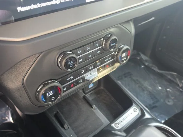 2025 Ford Bronco Outer Banks photo 25