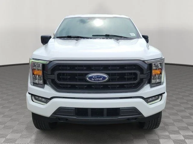 2023 Ford F-150 XLT Sport photo 2