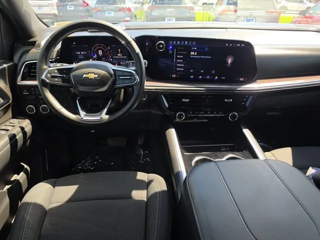 2025 Chevrolet Suburban LS photo 18