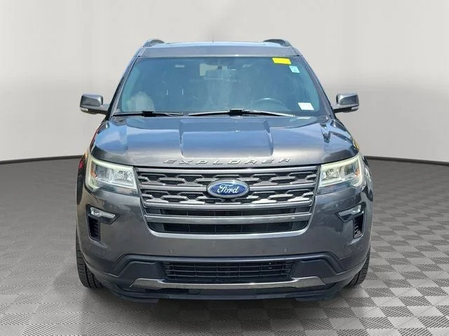 2018 Ford Explorer XLT photo 2
