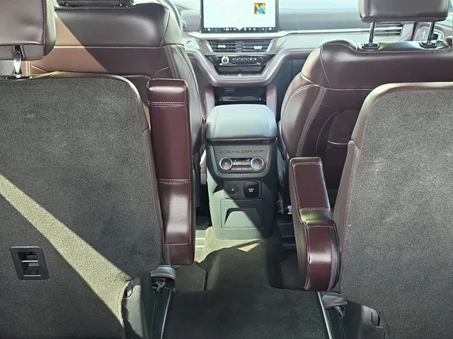 2025 Ford Explorer Platinum photo 9