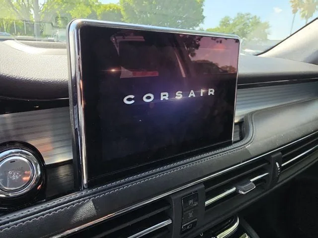 2021 Lincoln Corsair Standard photo 21