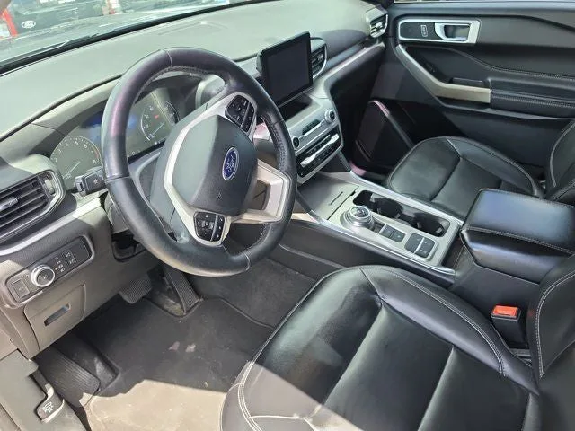2022 Ford Explorer XLT photo 17