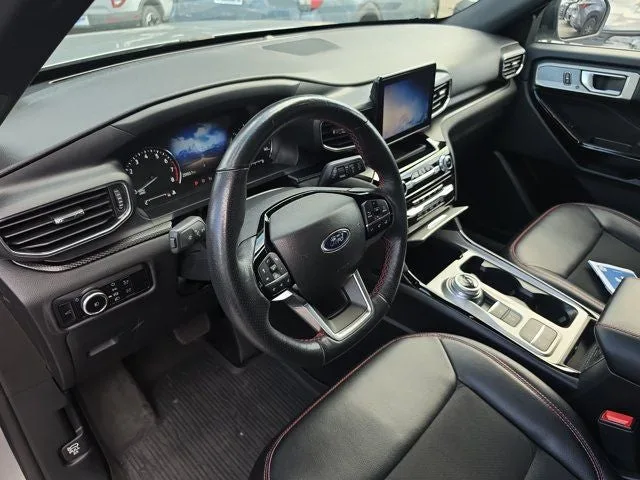 2023 Ford Explorer ST-Line photo 19