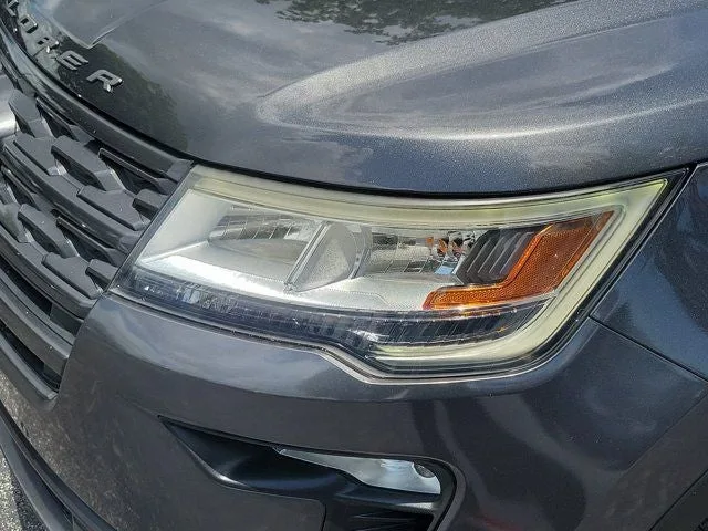 2018 Ford Explorer XLT photo 9