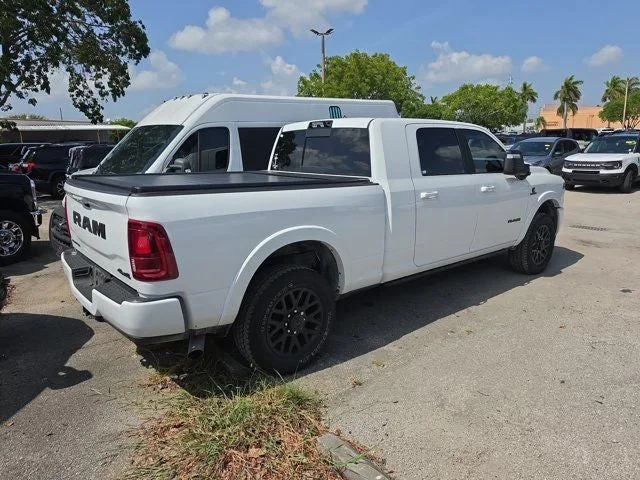 2026 RAM 2500 Limited Night Edition photo 4