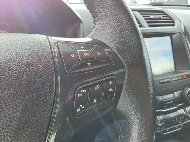 2019 Ford Explorer XLT Sport Appearance Pgk photo 29