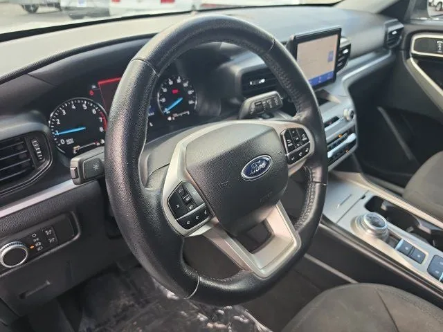2020 Ford Explorer XLT photo 17