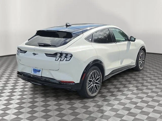2024 Ford Mustang Mach-E Premium photo 6