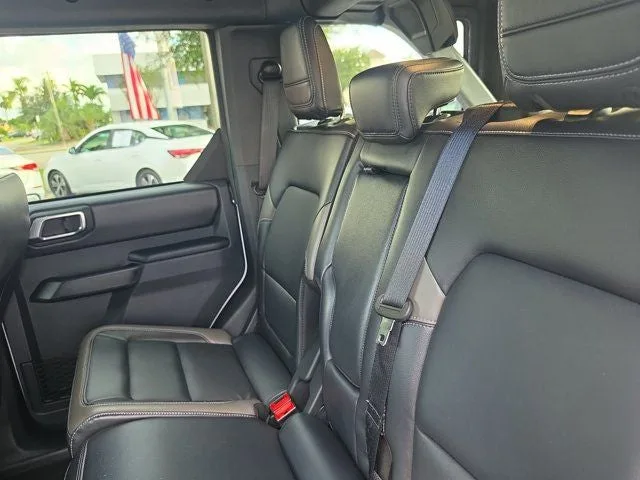 2025 Ford Bronco Outer Banks photo 15