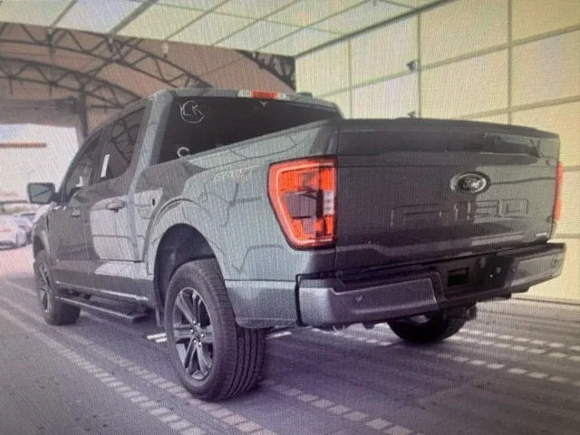 2023 Ford F-150 XLT photo 2