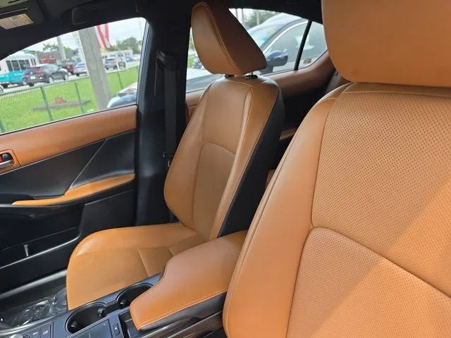 2024 Lexus IS 300 photo 19