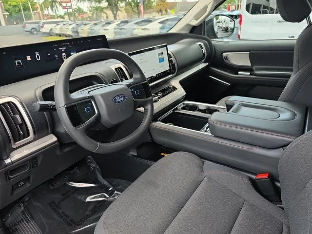 2025 Ford Expedition Active photo 21