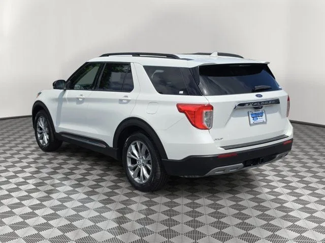 2023 Ford Explorer XLT photo 4
