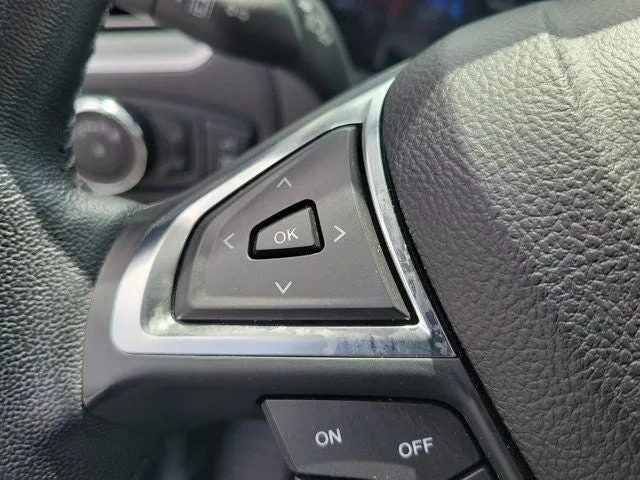 2022 Ford Edge SEL photo 19