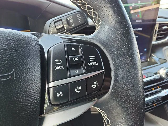 2023 Ford Explorer ST photo 22