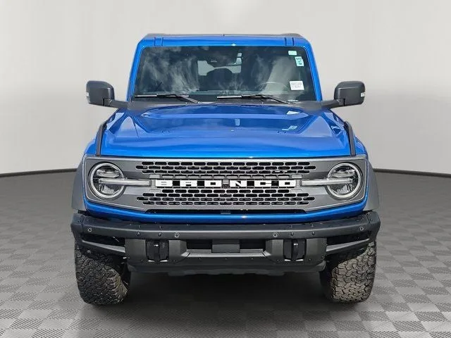 2024 Ford Bronco Badlands photo 2