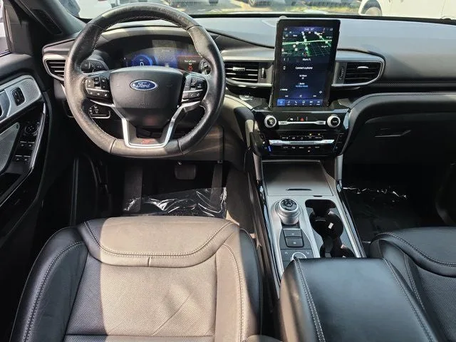 2023 Ford Explorer ST photo 16