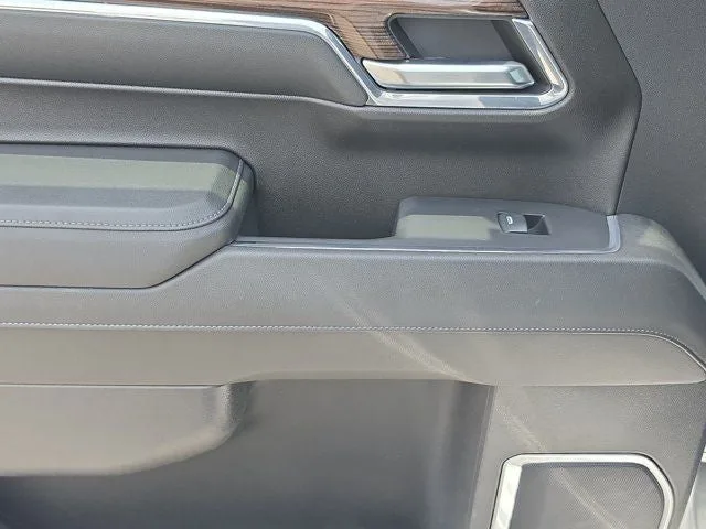 2024 Chevrolet Silverado 1500 LT photo 10