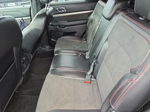 2019 Ford Explorer XLT Sport Appearance Pgk photo 14