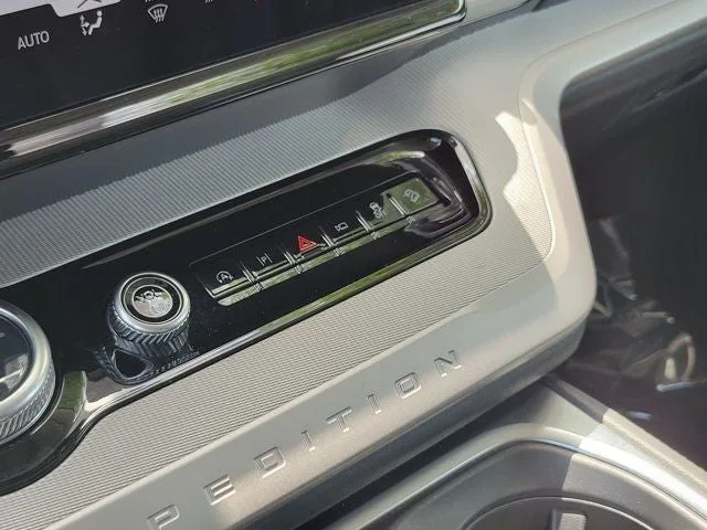2025 Ford Expedition Max Active photo 24