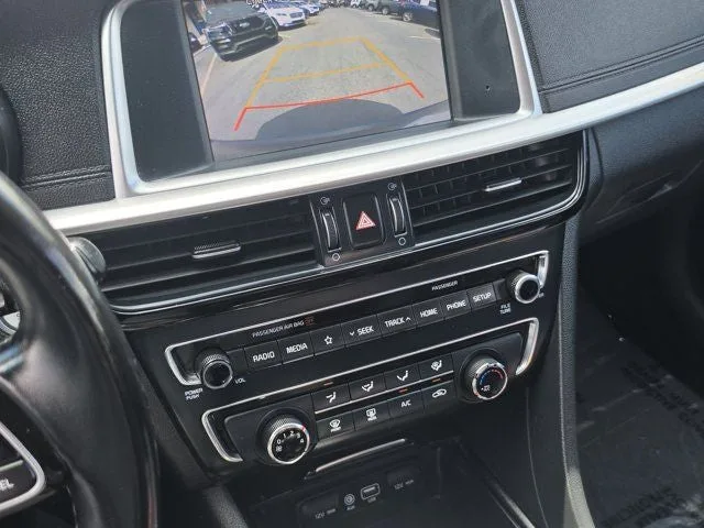 2020 Kia Optima SE photo 23