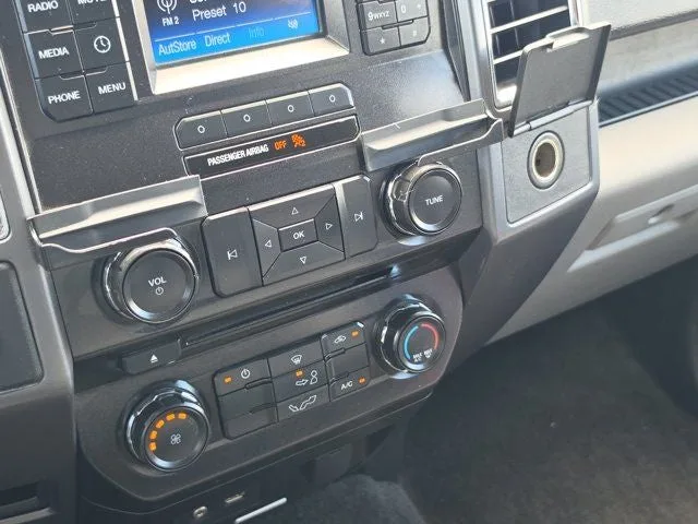 2015 Ford F-150 XLT photo 24