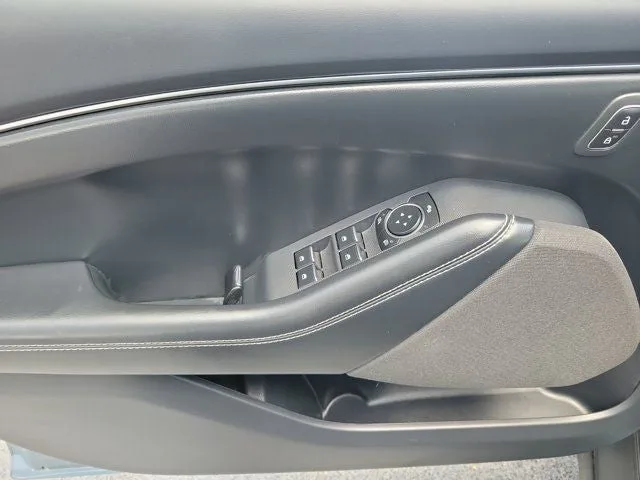 2024 Ford Mustang Mach-E Select photo 17