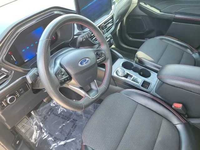 2024 Ford Escape ST-Line photo 13