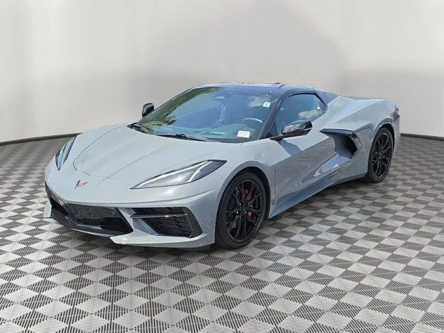 2025 Chevrolet Corvette Stingray 2LT photo 3