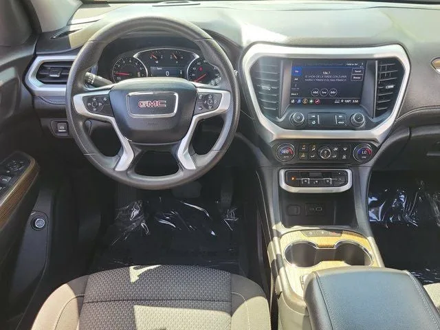 2023 GMC Acadia SLE photo 18