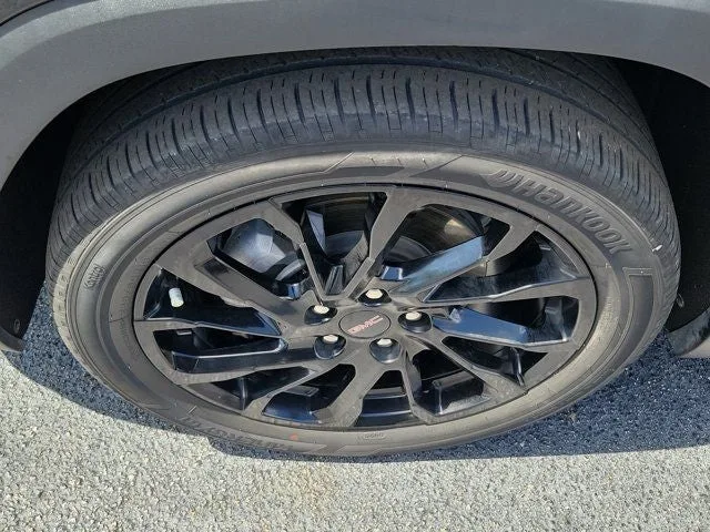 2023 GMC Terrain SLE photo 11