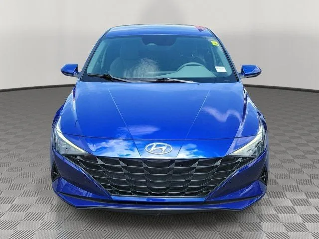 2021 Hyundai Elantra SE photo 2