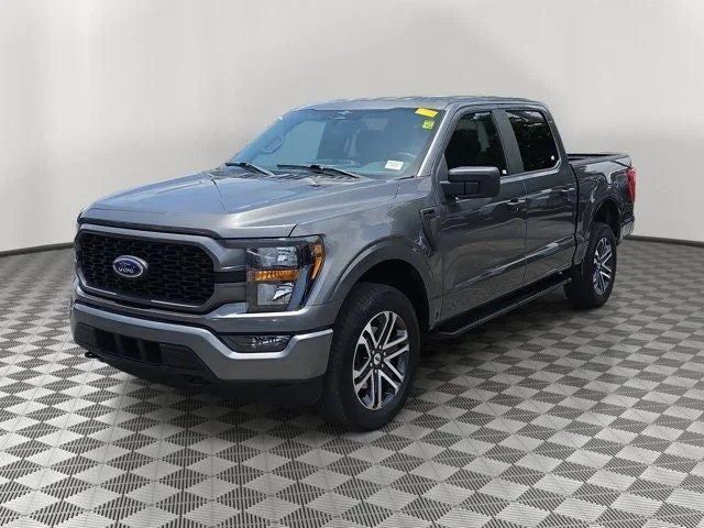 2023 Ford F-150 XL photo 3