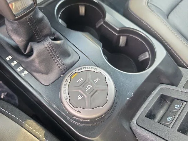 2025 Ford Bronco Outer Banks photo 27