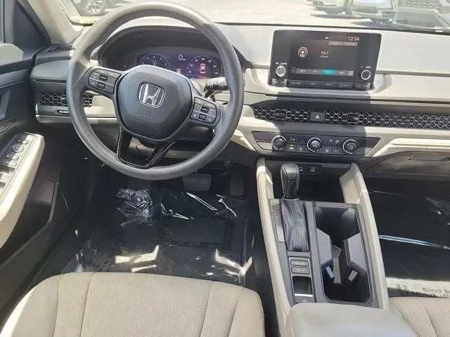 2023 Honda Accord LX photo 16