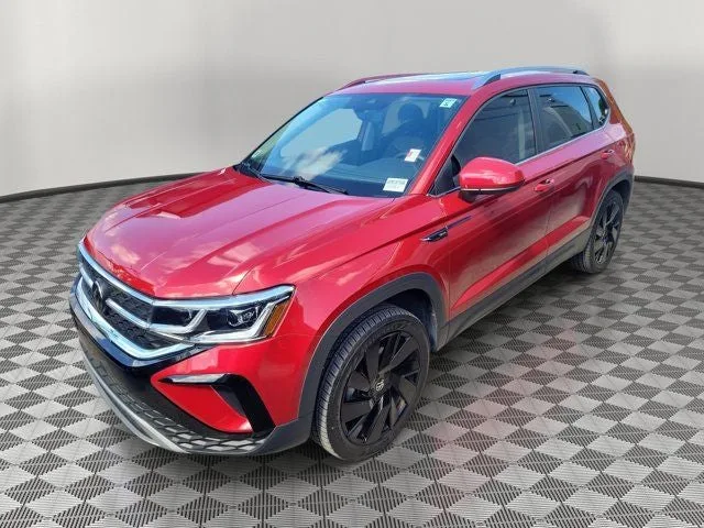 2024 Volkswagen Taos 1.5T SEL photo 2