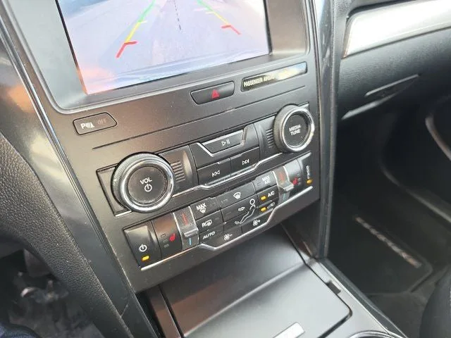 2019 Ford Explorer XLT Sport Appearance Pgk photo 32