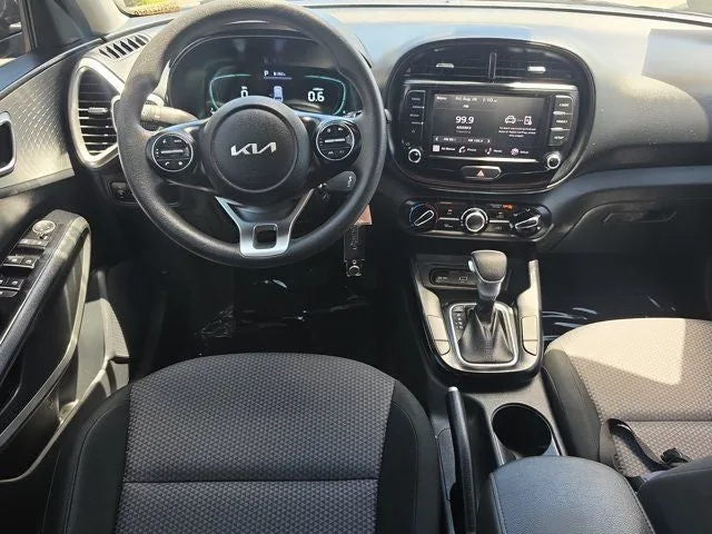 2024 Kia Soul LX photo 16