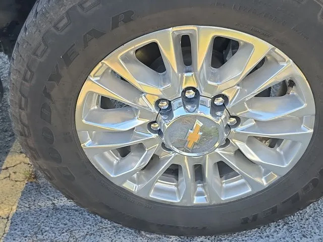 2021 Chevrolet Silverado 2500HD High Country photo 10