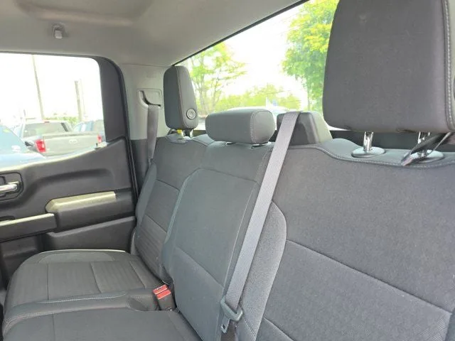2024 Chevrolet Silverado 1500 Custom photo 11